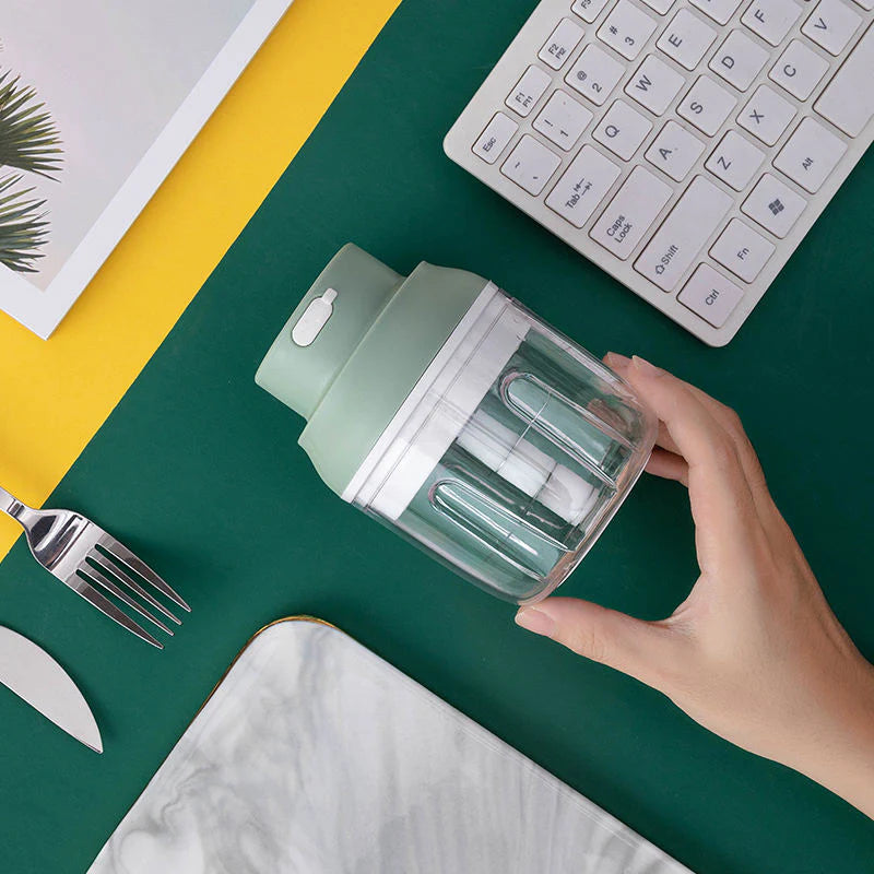 Limited Time: 60% OFF 🔥2026 New Mini Electric Food Chopper - Silent USB Charging, Compact Portable Garlic Chopper Kitchen Assistant